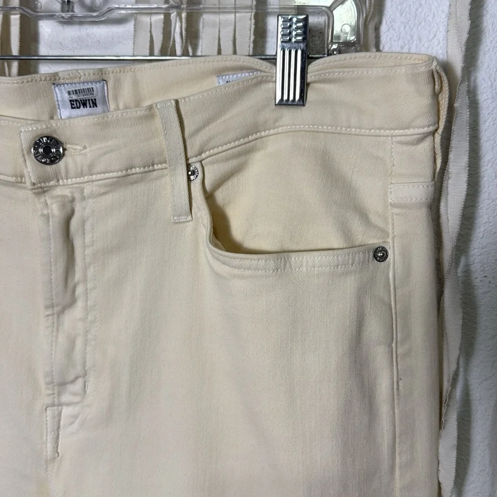 Anthropologie | Edwin Cream Denim Cropped Straight Leg Size 32
